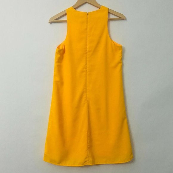 Gianni Bini Yellow Sleeveless Dress With Geometric Cut Out Neckline Size Small - Picture 3 of 11